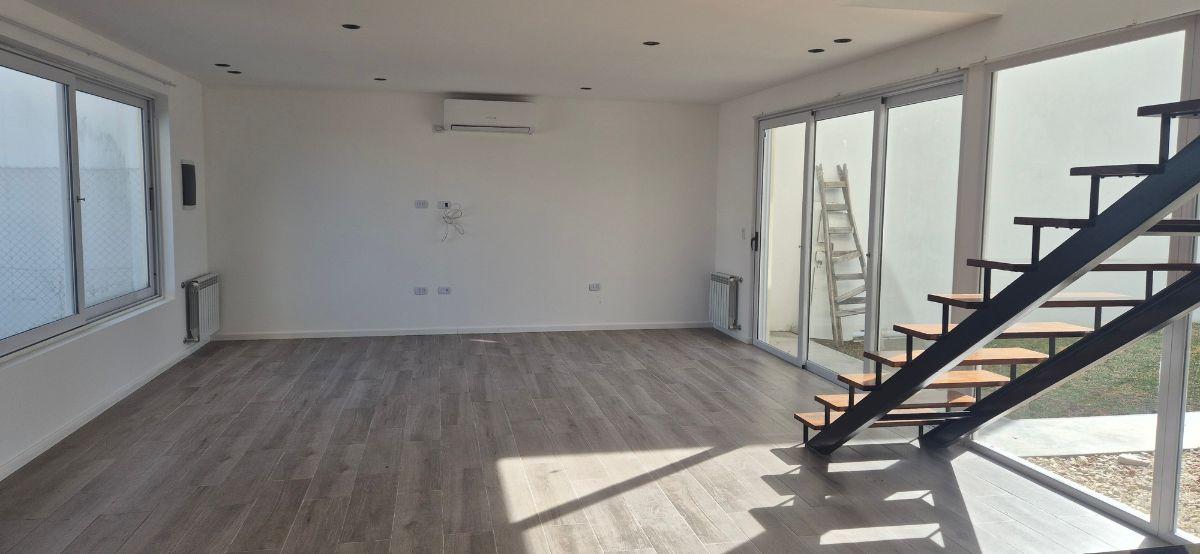 Foto de Excelente Casa de tres dormitorios en El quimilar, imagen 2