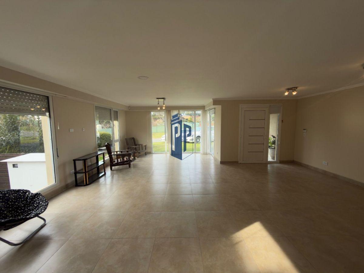 Foto de Casa de 4 Dormitorios (2 en Suite) con Piscina en Arenas del Sur Norte, imagen 2