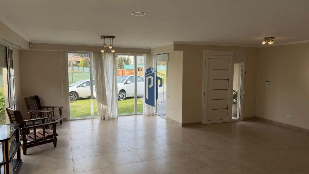 Casa de 4 Dormitorios (2 en Suite) con Piscina en Arenas del Sur Norte 4