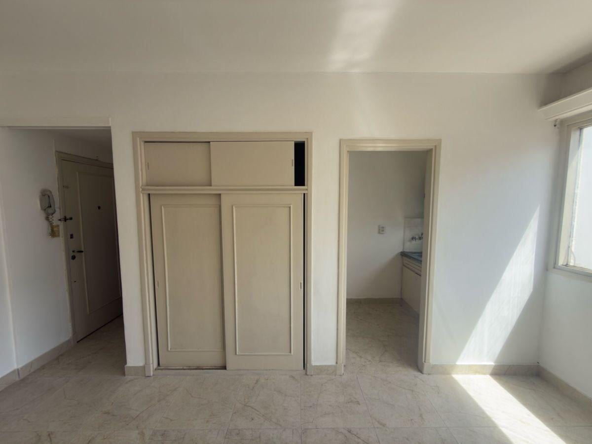 Foto de Venta monoambiente luminoso con cocina separada en zona Paseo Aldrey, imagen 4