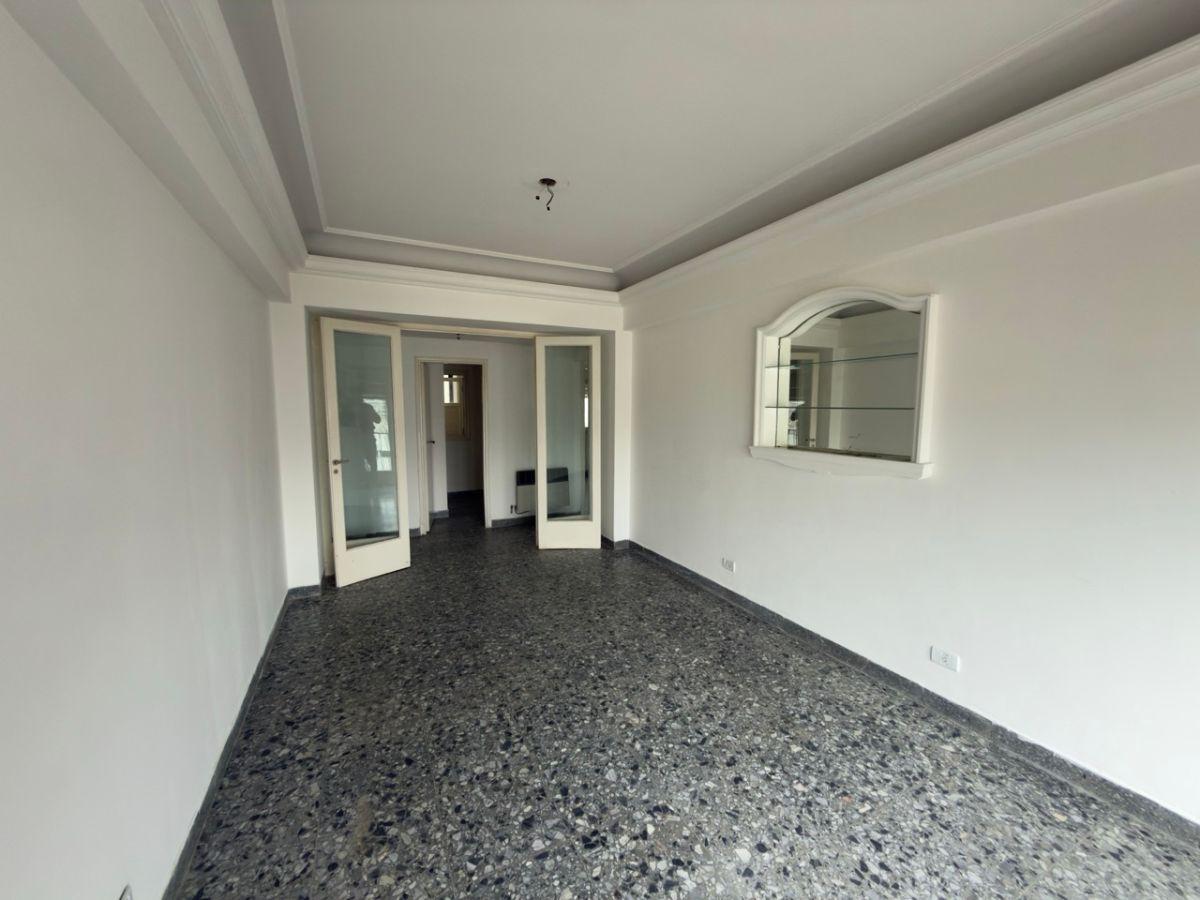 Foto de Departamento 3 ambientes con balcón a la calle., imagen 5