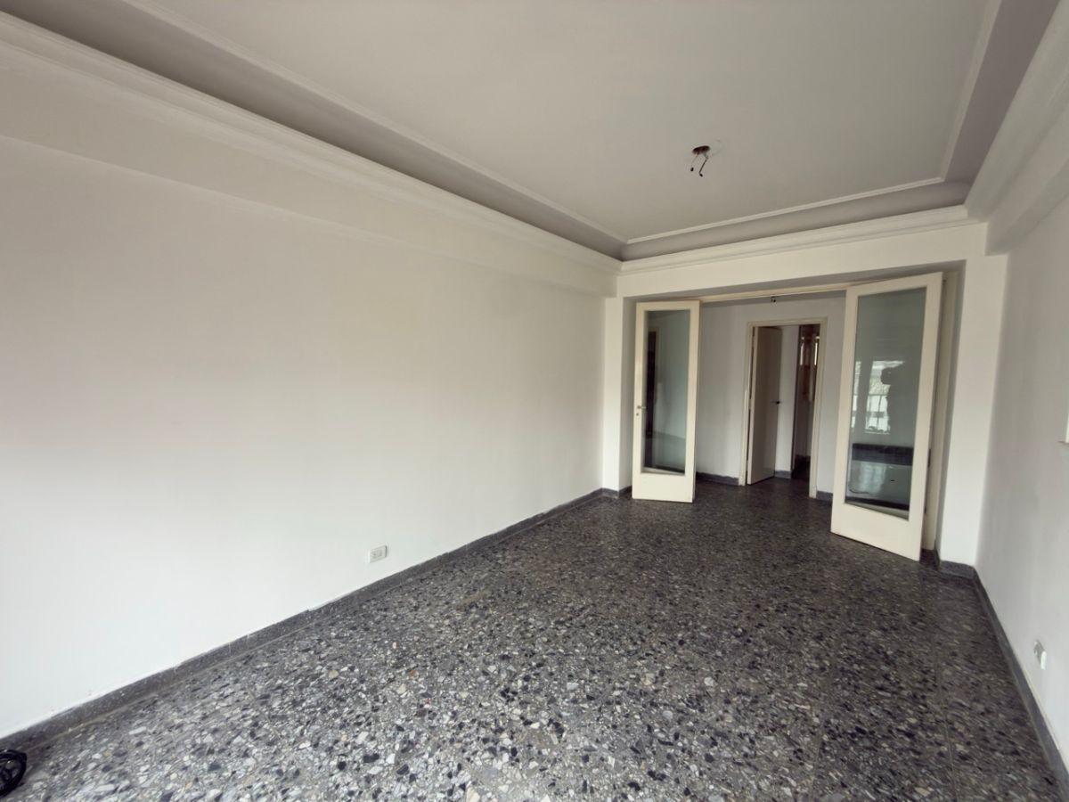 Foto de Departamento 3 ambientes con balcón a la calle., imagen 4