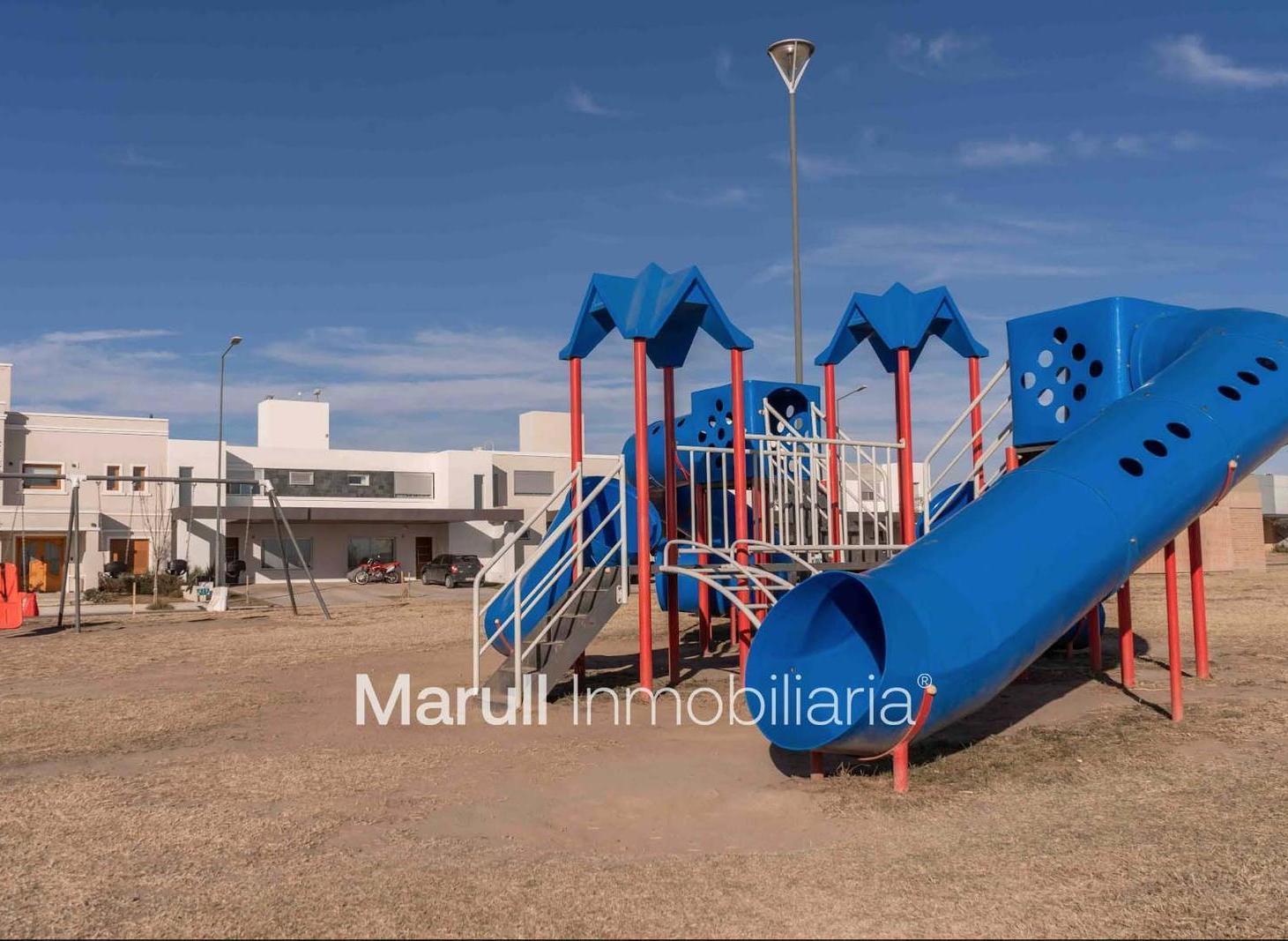 Lote en venta Campos de Manantiales esquina residencial