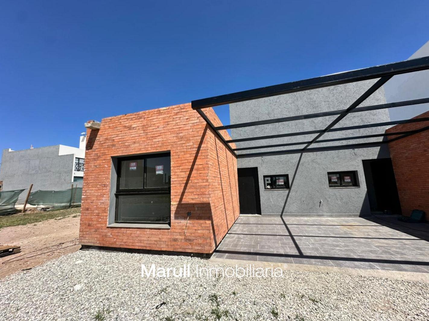 Duplex en venta Rincones de manantiales dos dormitorios planta baja