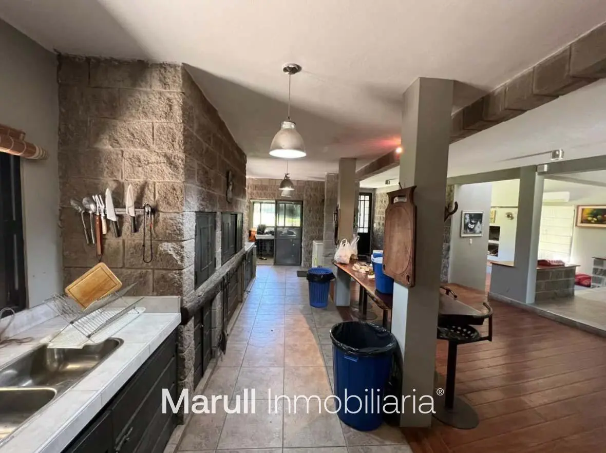 VENTA CASA con piscina cancha y asador 5000 m2 de terreno con escritura Falda del Carmen 5