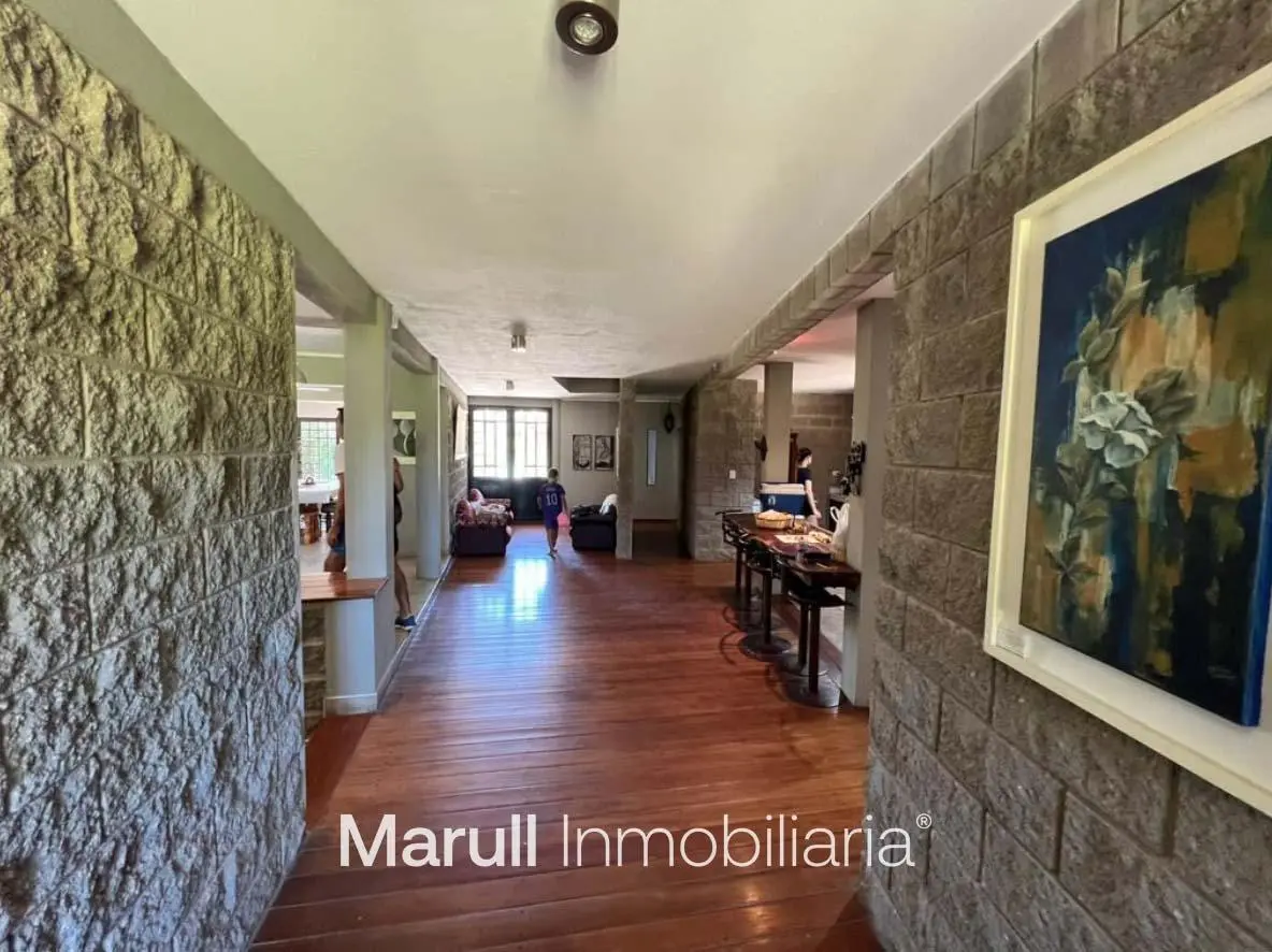 VENTA CASA con piscina cancha y asador 5000 m2 de terreno con escritura Falda del Carmen 4