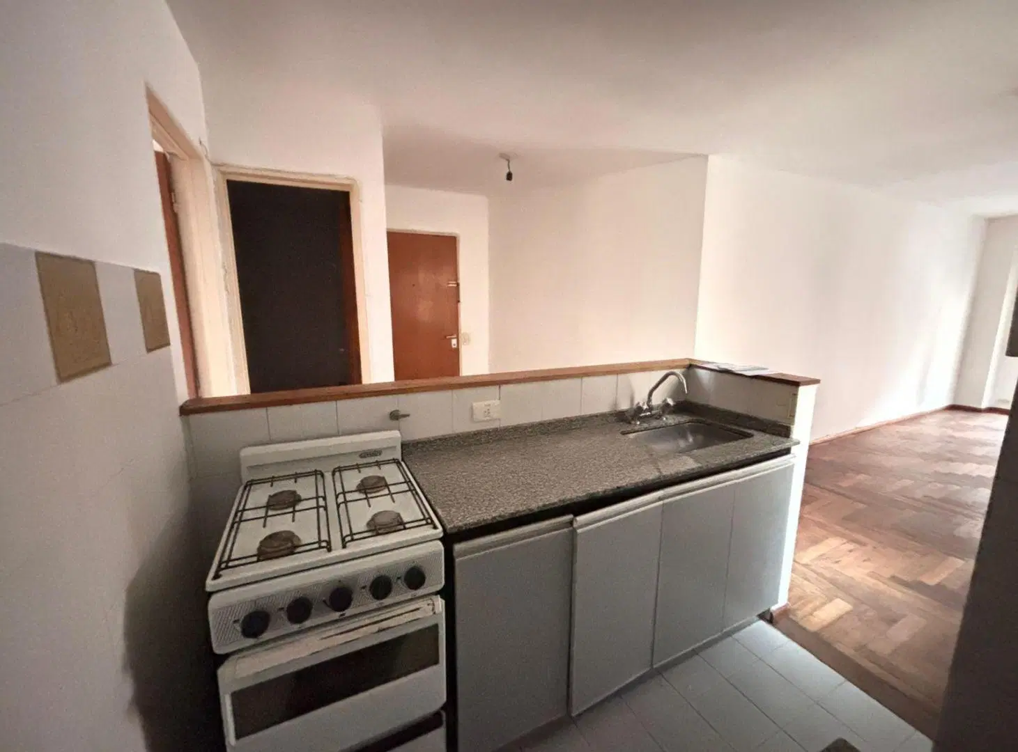 Departamento Nueva Cordoba 1 dormitorio con balcon frente 5