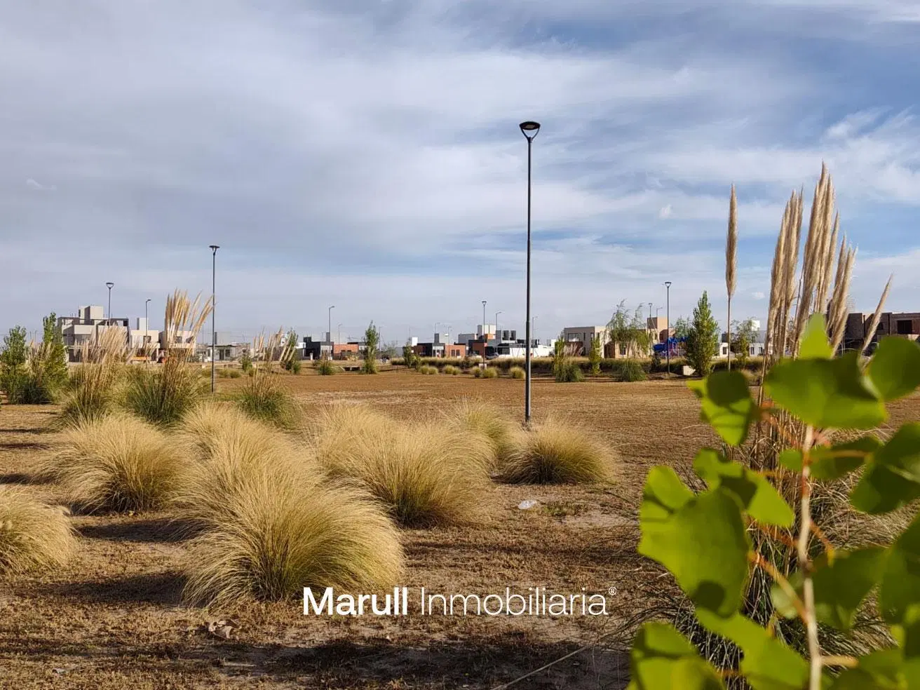 Lote Quebrada de Manantiales central 364m2 3