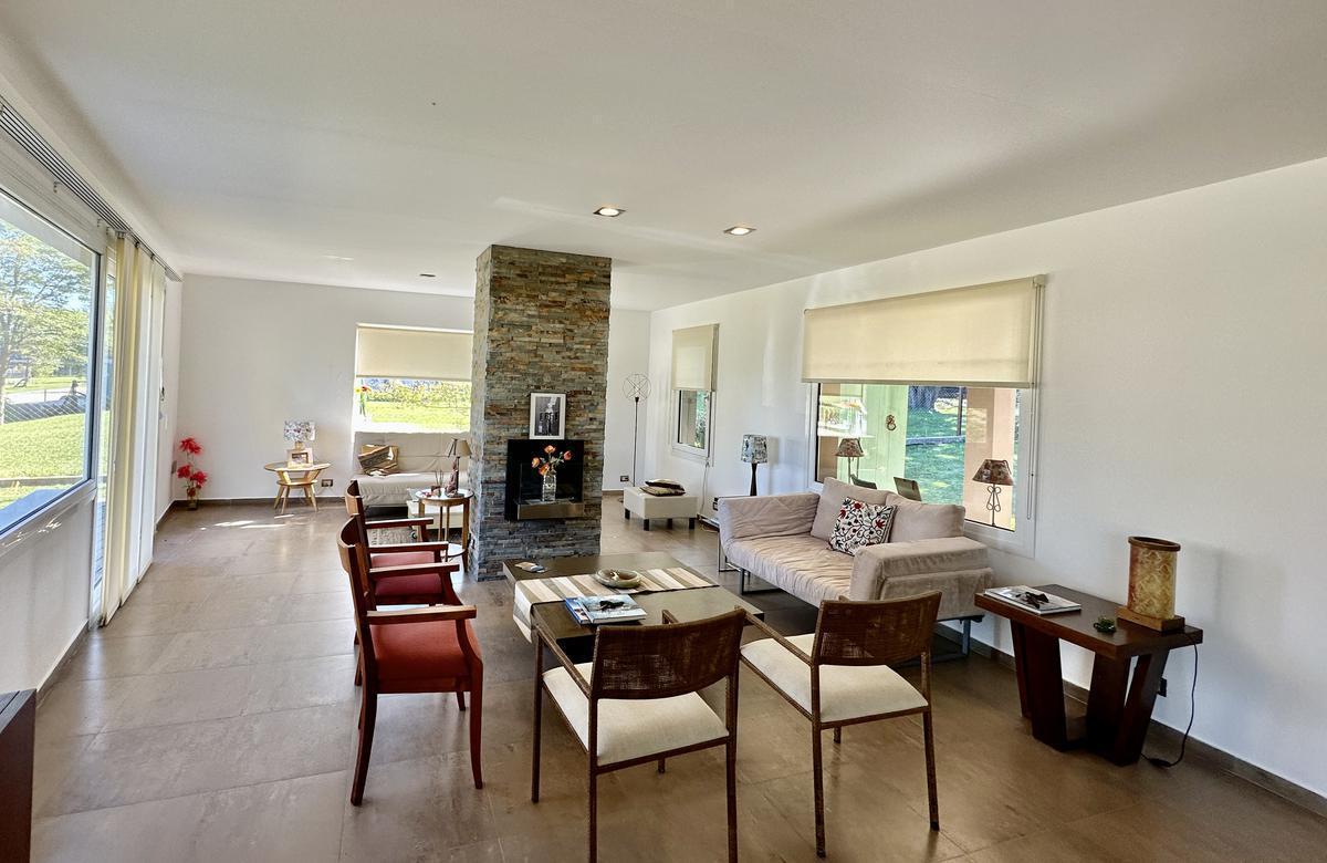 Casa en  venta en Barrancas de San Benito, Chapadmalal.