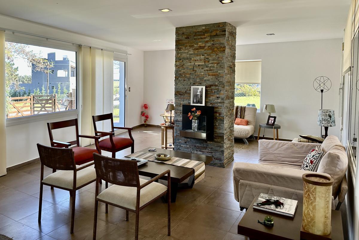 Foto de Casa en venta en Barrancas de San Benito, Chapadmalal., imagen 2