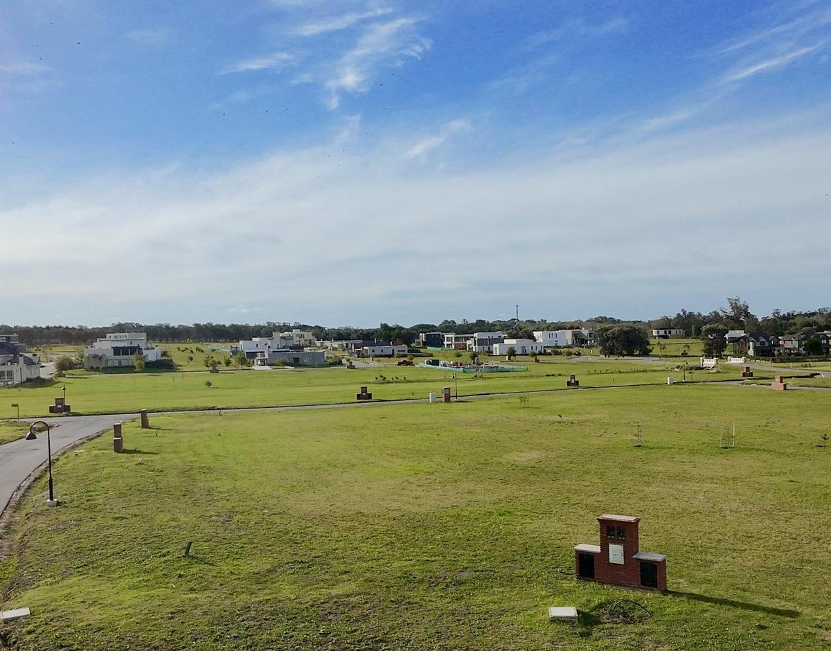 Terreno en  Venta en Casonas del Haras, Mar del Plata.