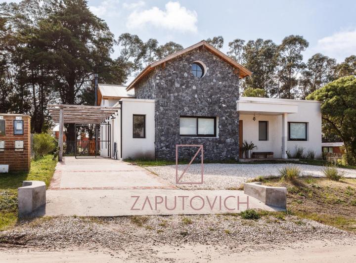Casa en Alquiler Temporario  Barrio Barrancas de San Benito, Chapadmalal. 2