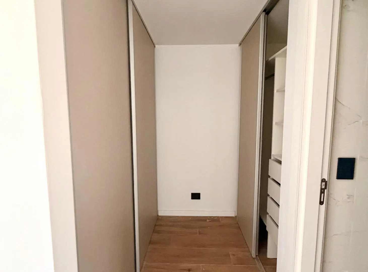 Mariana Alvarez | Profili Real Estate ALQUILA dpro. a estrenar en Torre Kuref 2 dorm! 3