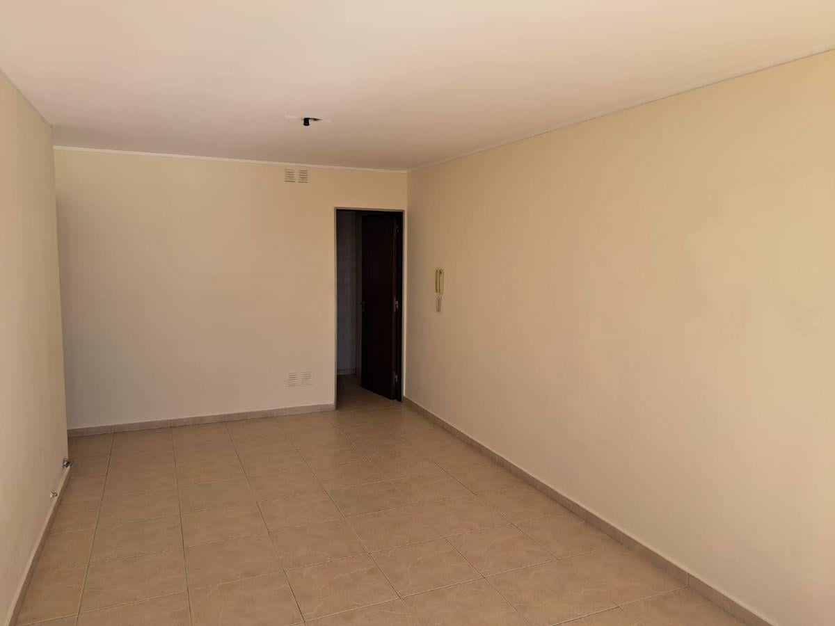 Foto de 1 de Mayo 2035 / Departamento de buenas dimensiones de 1 dormitorio /, imagen 4