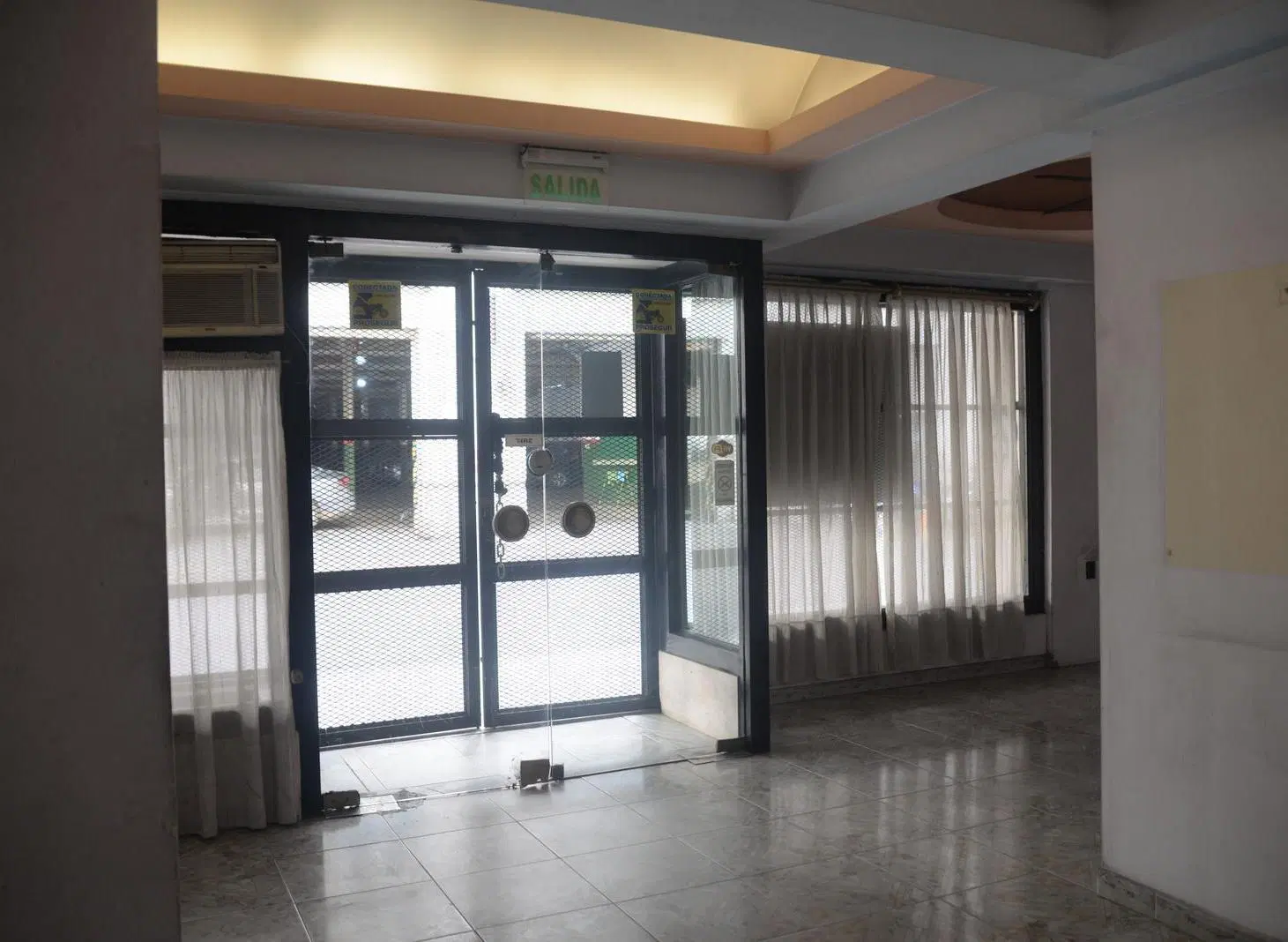 ALQUILER Edificio en Block. 4