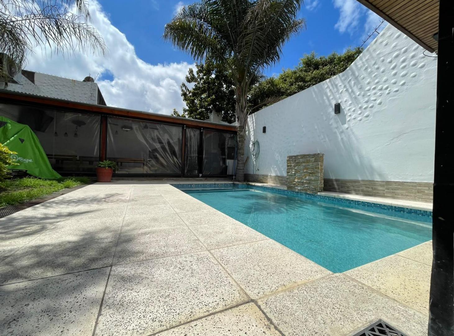 Foto de Casa 6 ambientes con Pileta y Quincho en Mataderos, imagen 4