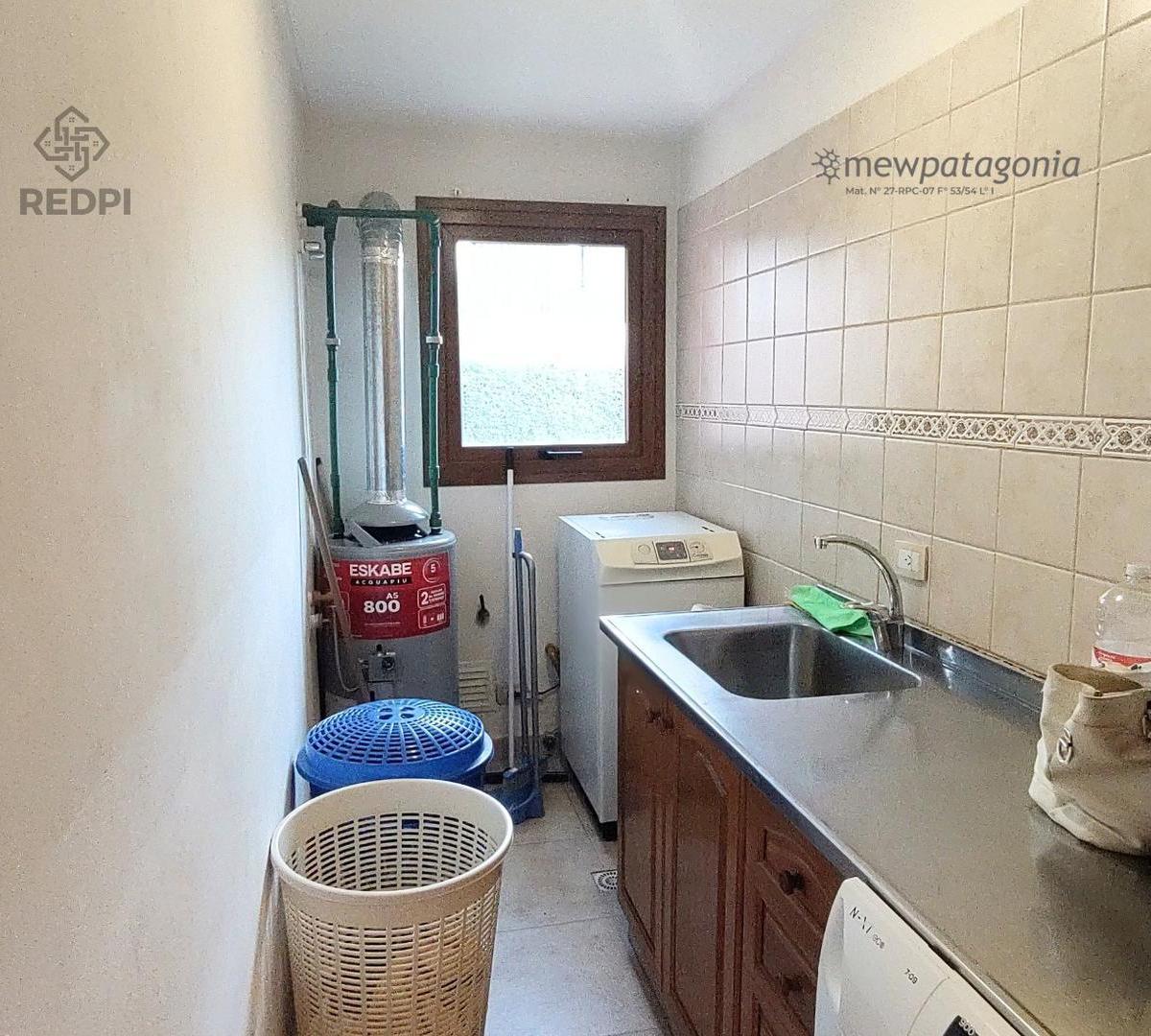 Amplia Casa en Dina Huapi con Hermosos Ambientes 5