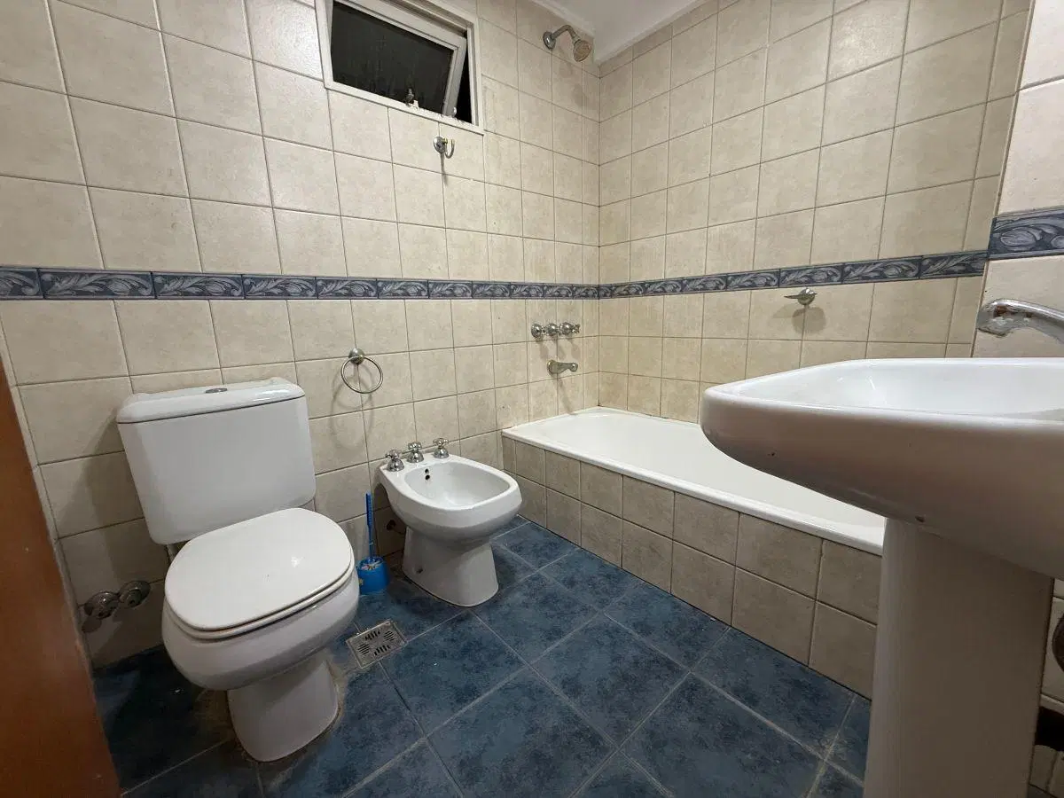 Departamento con 2 dormitorios en venta en La Plata 5
