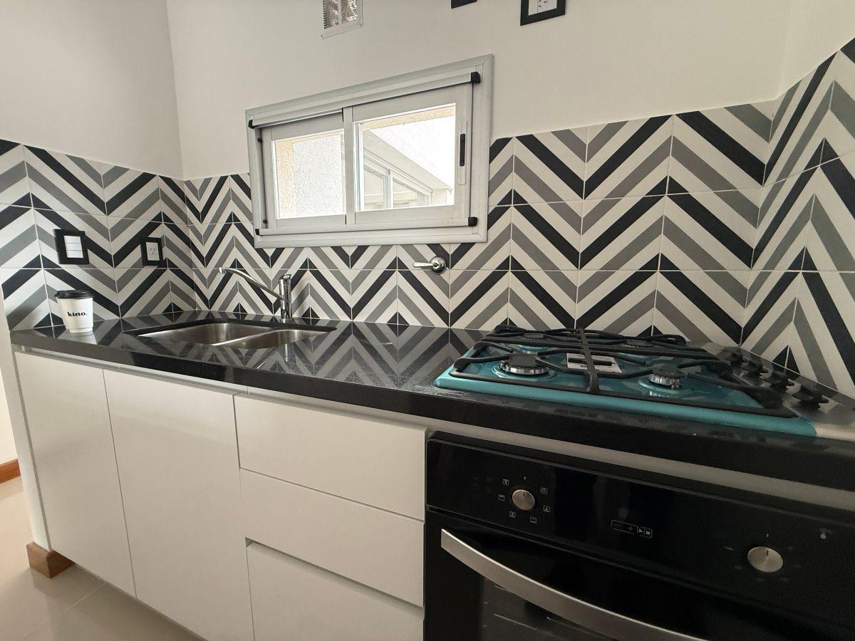Foto de Departamento de 57 m² con 1 dormitorio en venta en La Plata, imagen 3