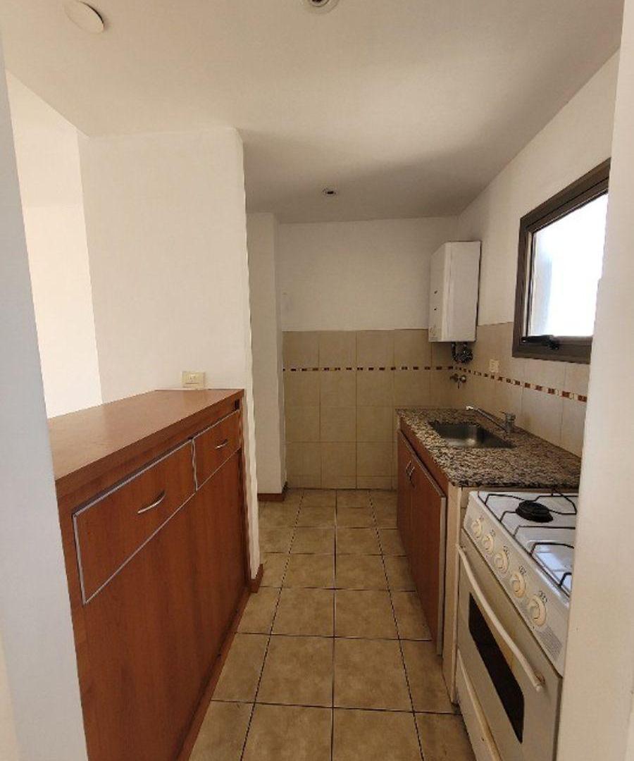 Foto de Departamento de 55 m² con 1 dormitorio en alquiler en La Plata, imagen 3