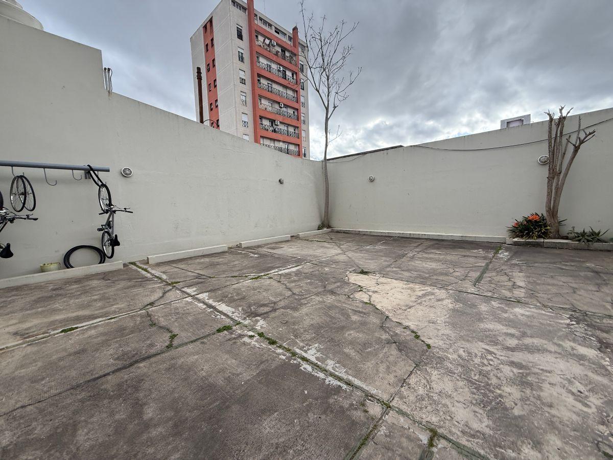 Foto de Departamento 1 dormitorio CON COCHERA en venta en La Plata, imagen 3