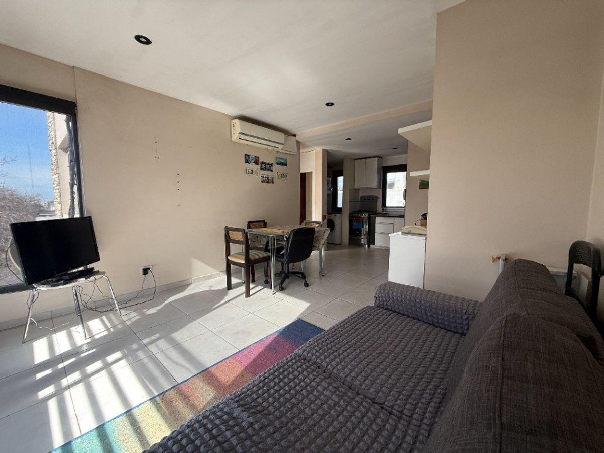Foto de Departamento de 46 m² con 1 dormitorio en alquiler en La Plata, imagen 3
