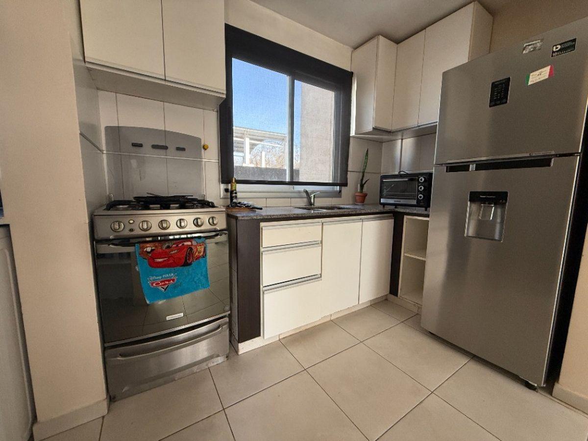Foto de Departamento de 46 m² con 1 dormitorio en alquiler en La Plata, imagen 5