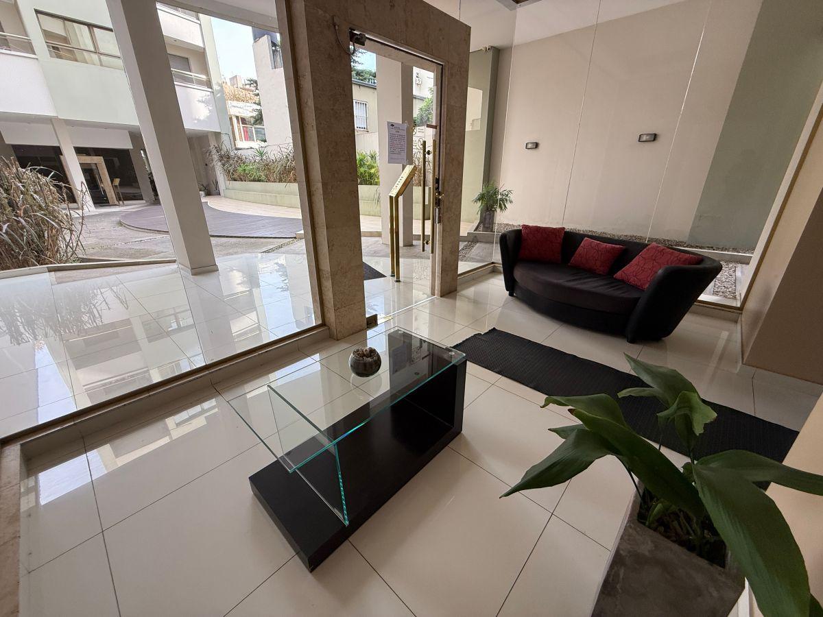 Foto de Departamento con 1 dormitorio en venta en La Plata, imagen 3