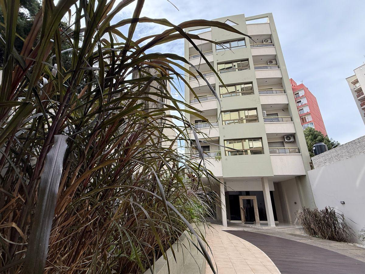 Foto de Departamento con 1 dormitorio en venta en La Plata, imagen 2