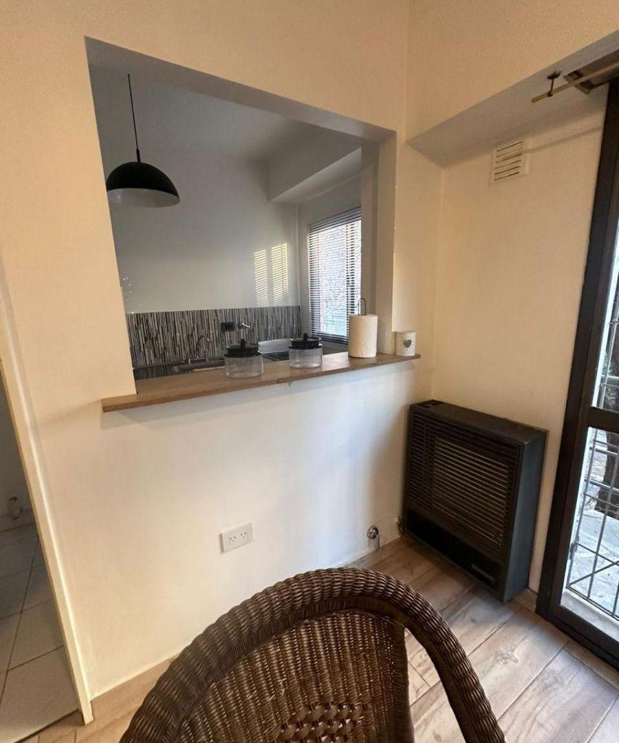 Foto de Departamento de 55 m² con 2 dormitorios y cochera en venta en La Plata, imagen 3