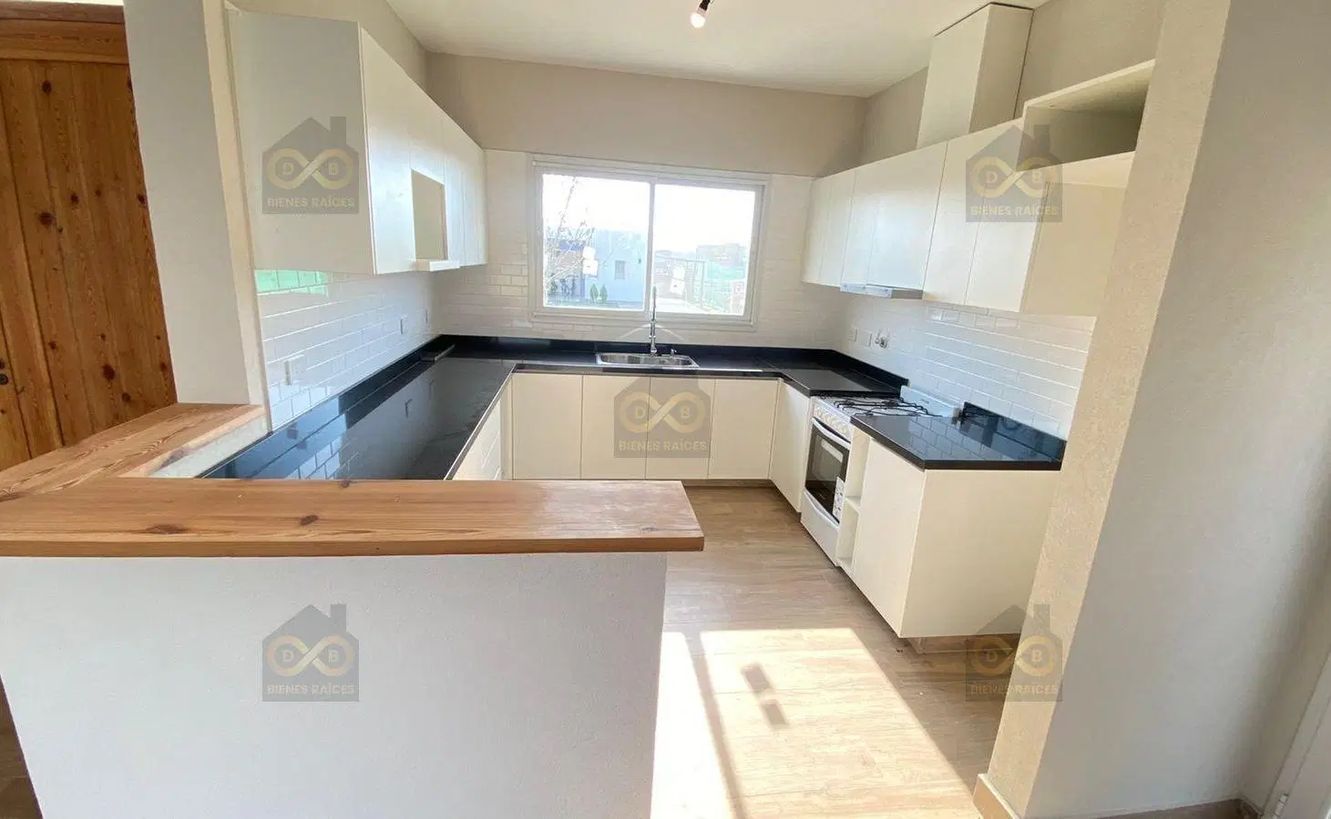 Casa  en Venta en Santa Guadalupe, Pilar del Este, G.B.A. Zona Norte 2