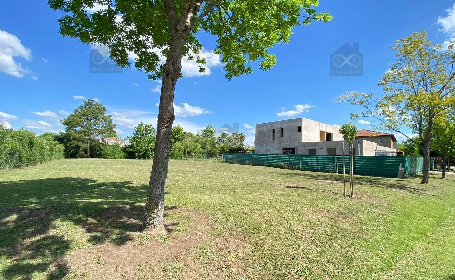 ESPECTACULAR TERRENO/LOTE EN BARRIO LOS JAZMINES!!! ESCRITURACION INMEDIATA PERMUTA POR DEPARTAMENTO 3