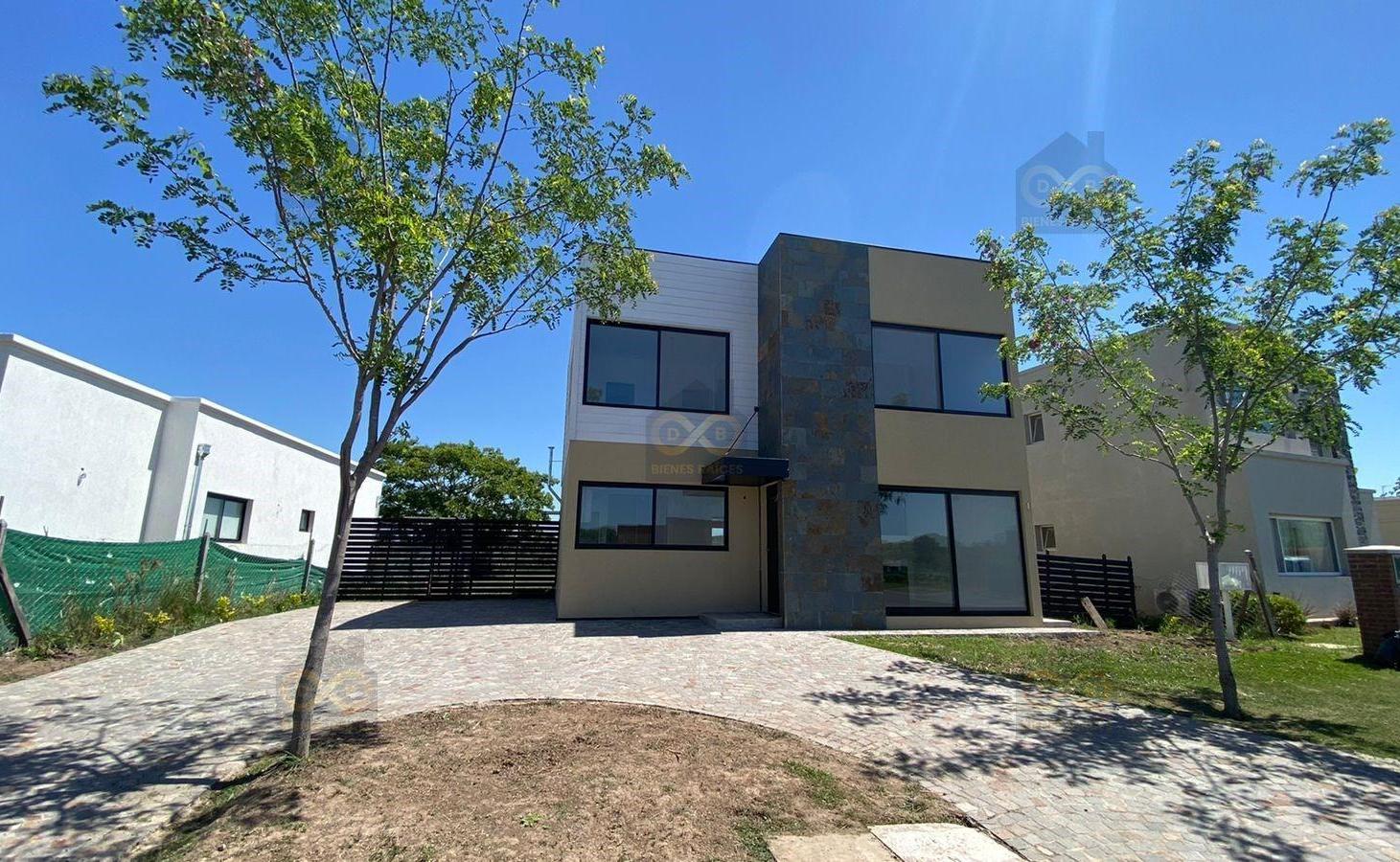Casa en Alquiler en Santa Elena, Pilar del Este, Pilar