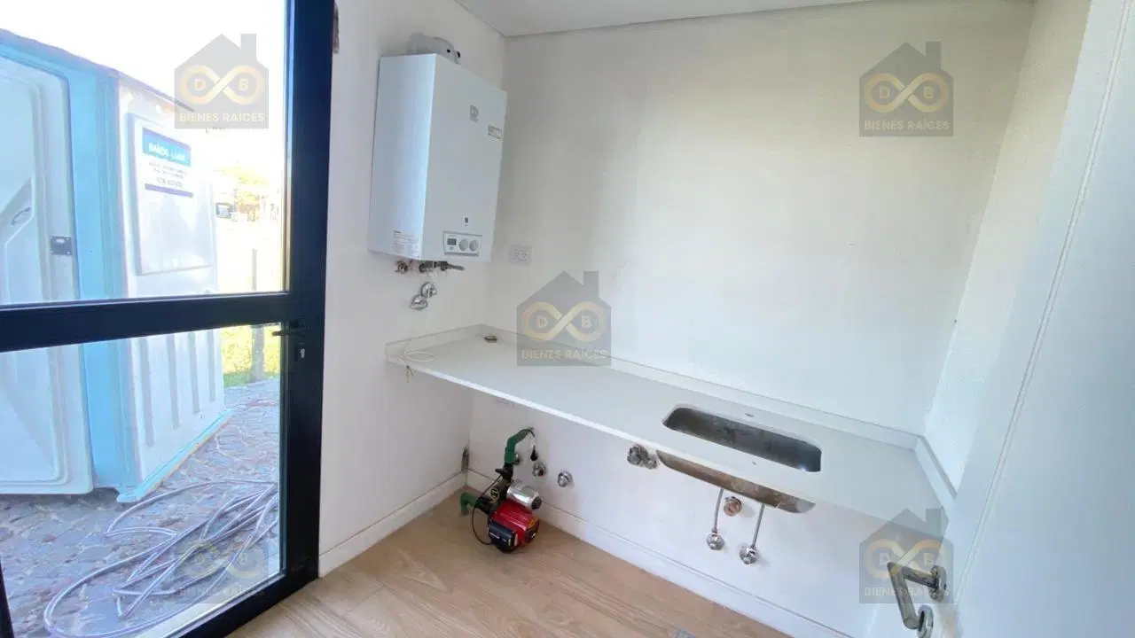 Casa  en Venta en Santa Lucia, Pilar del Este, Pilar 2