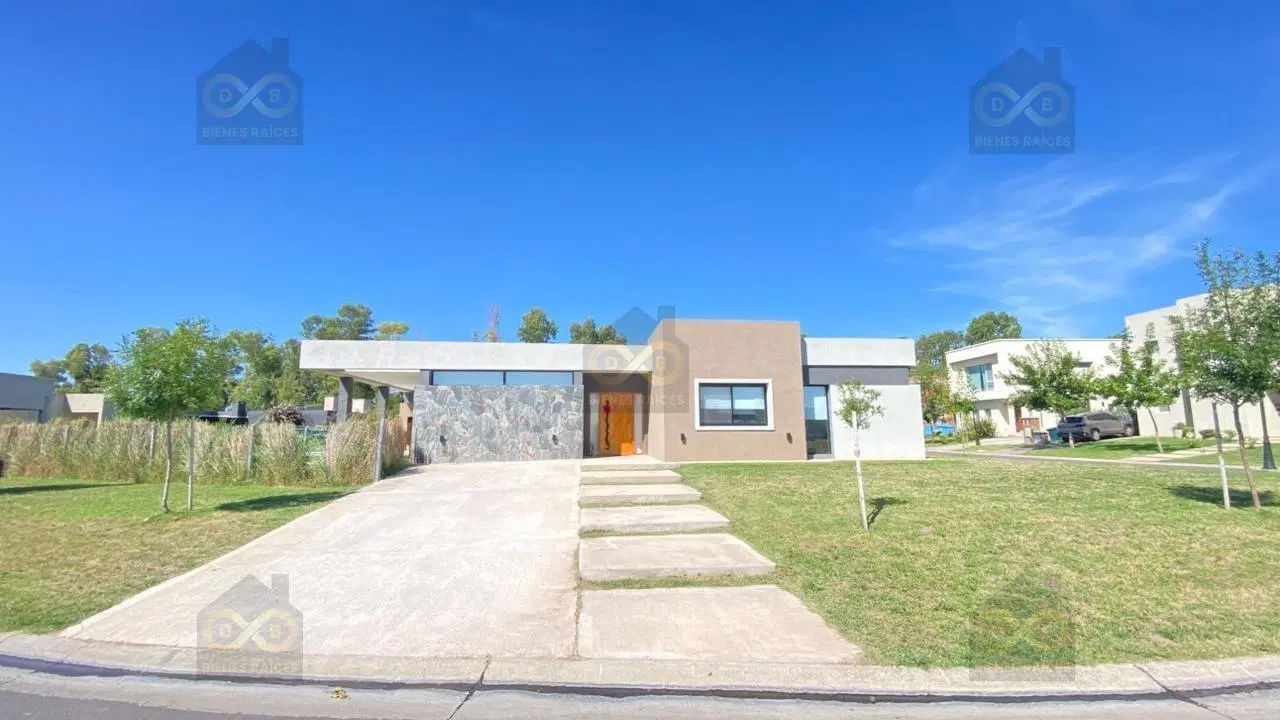 Casa en Venta en Santa Lucia, Pilar del Este, Pilar 1