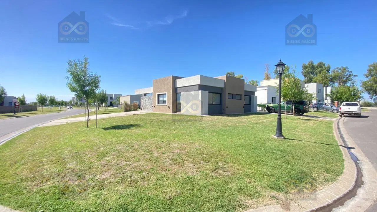 Casa en Venta en Santa Lucia, Pilar del Este, Pilar 2