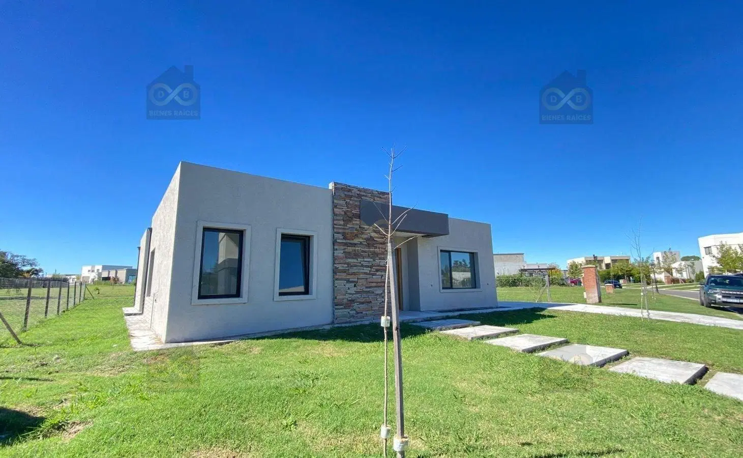 Casa en Venta en Santa Lucia, Pilar del Este, Pilar 2