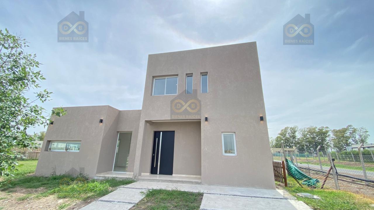 Casa en Venta en Santa Lucia, Pilar del Este, Pilar