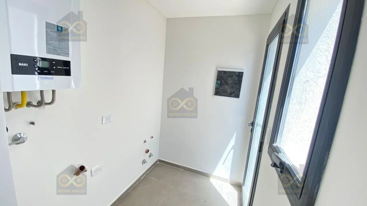 Casa  en Venta en Santa Lucia, Pilar del Este, Pilar 3
