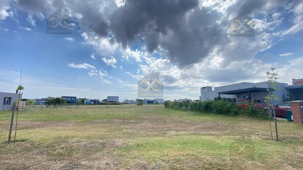 Terreno Lote  en Venta en Santa Lucia, Pilar del Este, Pilar 2