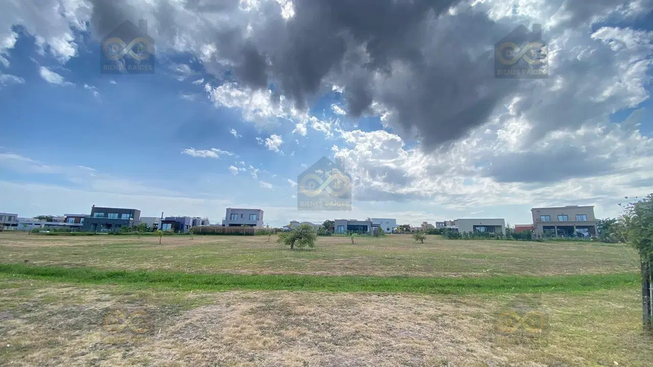 Terreno Lote  en Venta en Santa Lucia, Pilar del Este, Pilar 5