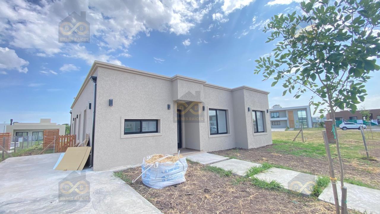 Casa en Venta en Santa Elisa, Pilar del Este, Pilar