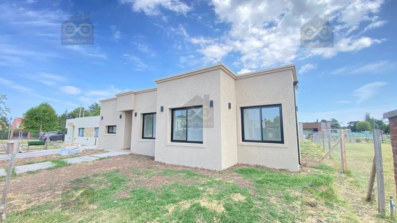 Casa  en Venta en Santa Elisa, Pilar del Este, Pilar 2