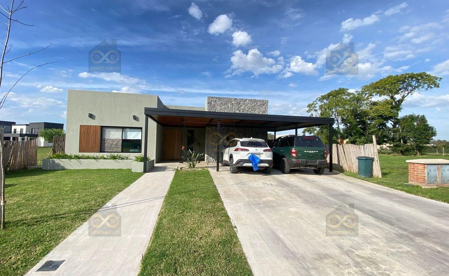 Casa en Venta en Santa Lucia, Pilar del Este, Pilar