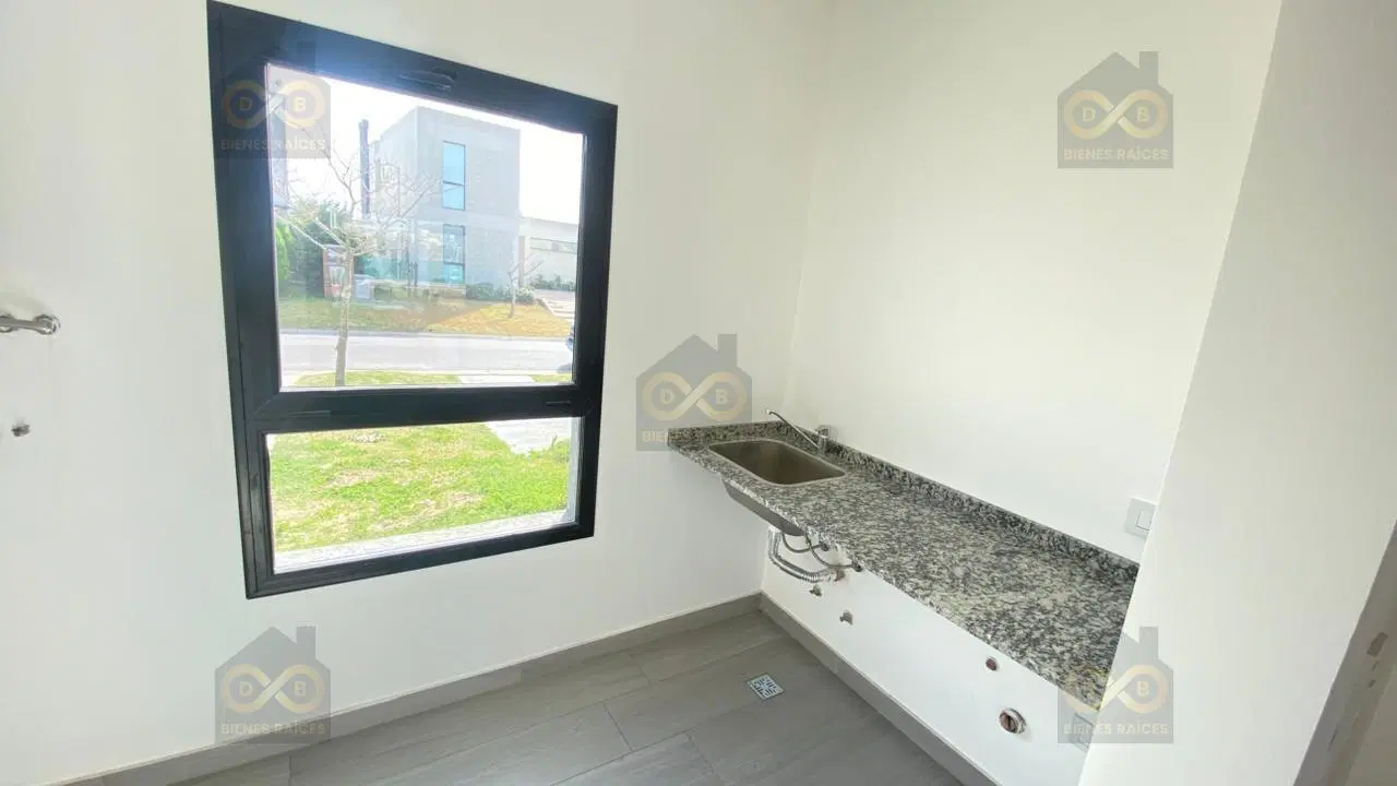 Casa  en Venta en Santa Elena, Pilar del Este, Pilar 5