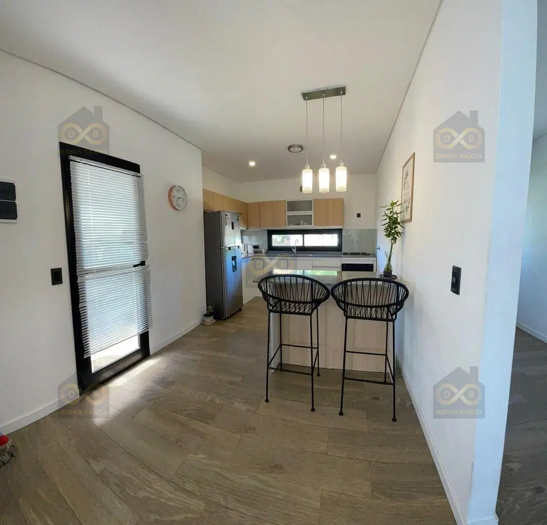 Casa  en Venta en Santa Lucia, Pilar del Este, Pilar 3