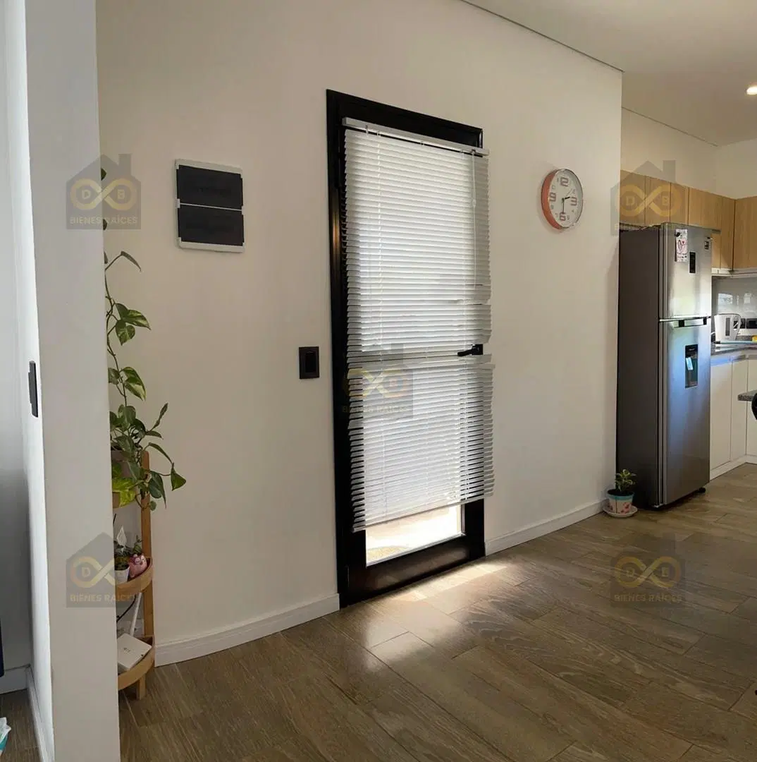 Casa  en Venta en Santa Lucia, Pilar del Este, Pilar 5