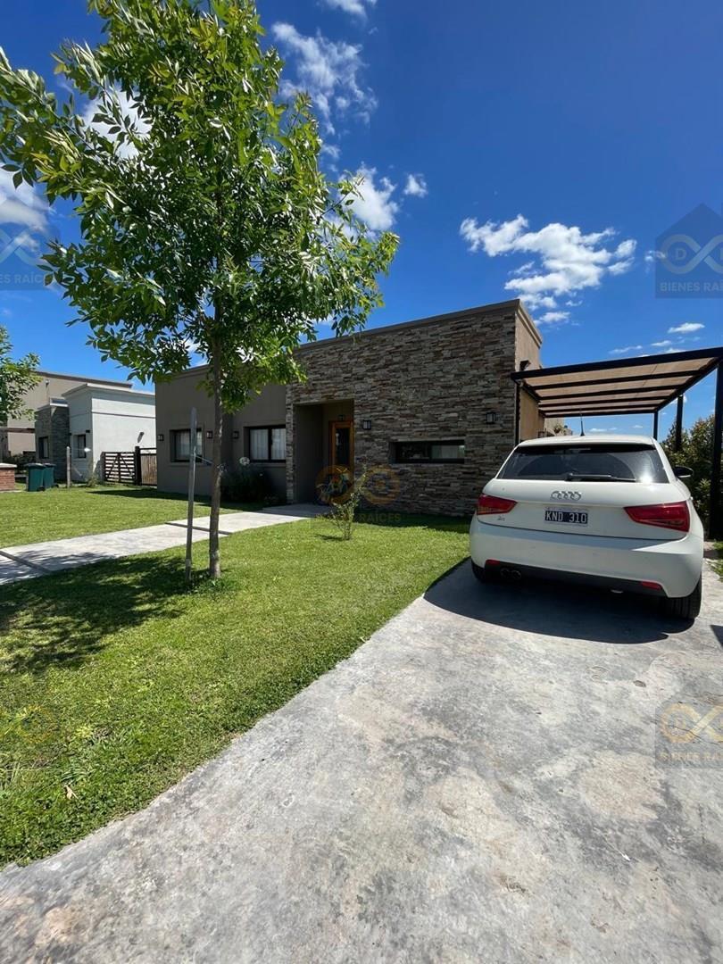 Casa en Venta en Santa Lucia, Pilar del Este, Pilar