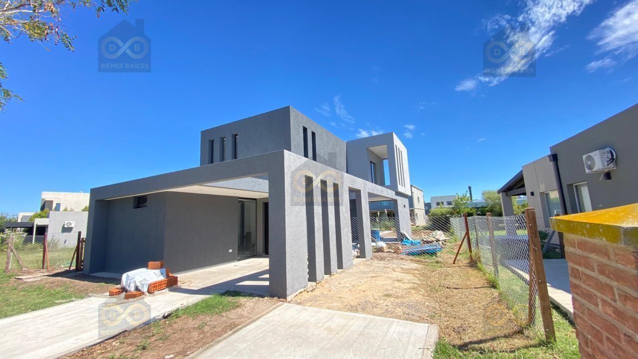Casa  en Venta en San Ramón, Pilar del Este, Pilar