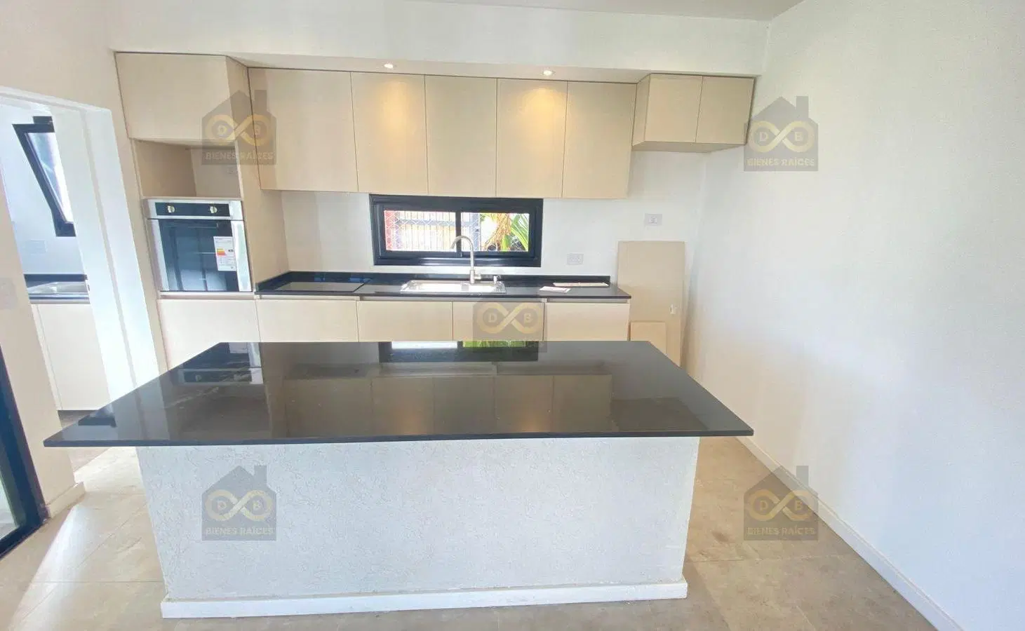 Casa  en Venta en Santa Elena, Pilar del Este, Pilar 4
